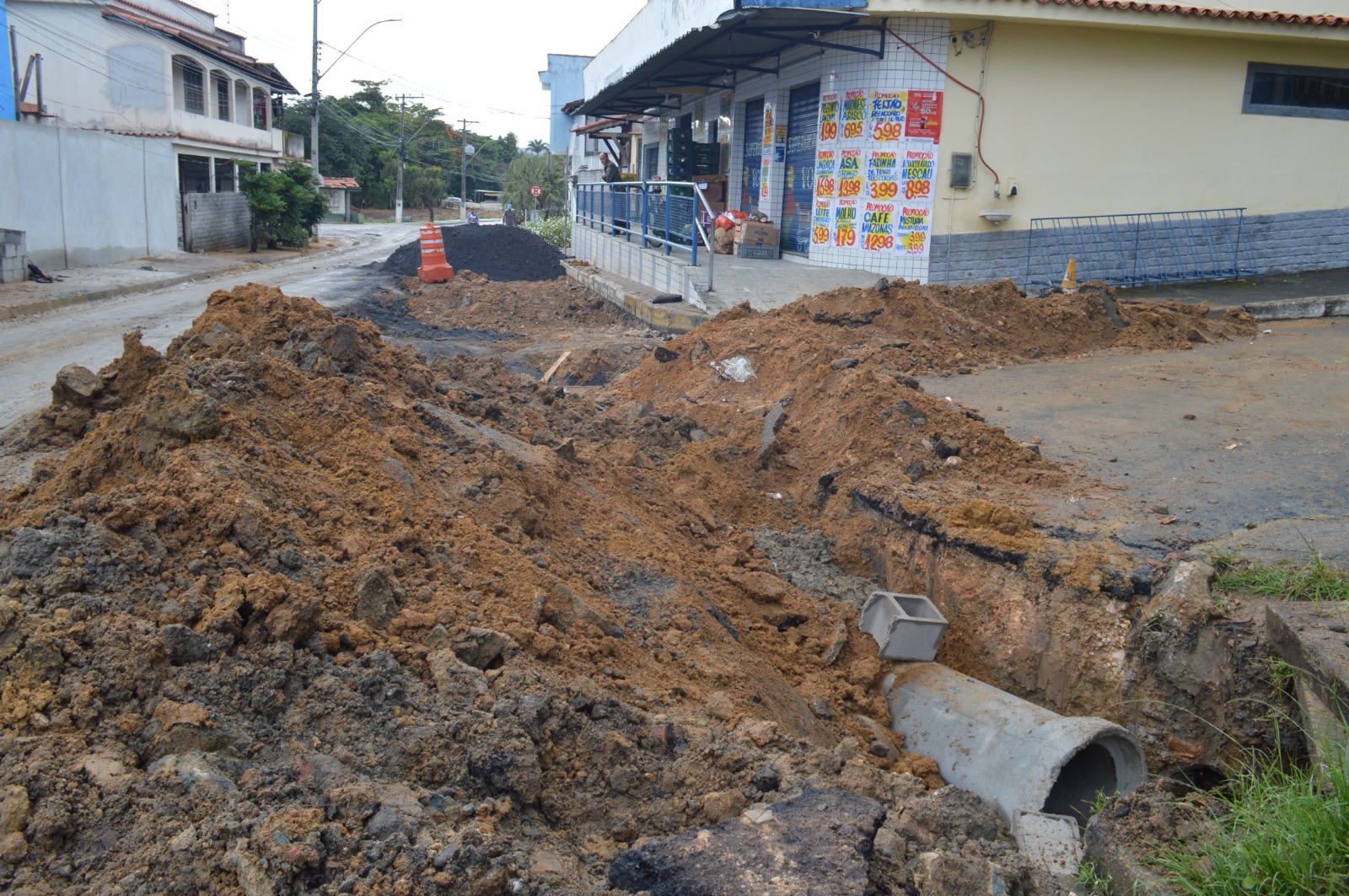 Obras de drenagem de águas pluviais no São José em Porto Real entram